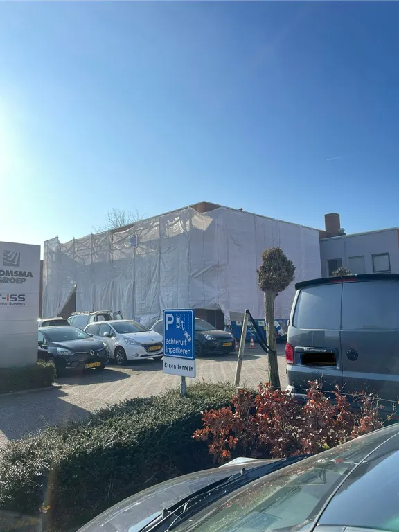 Volledige gevelrenovatie bedrijfspand Zoetermeer