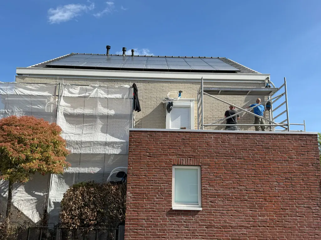 Gevelrenovatie Zoetermeer: van Constructief scheurherstel tot esthetische afwerking