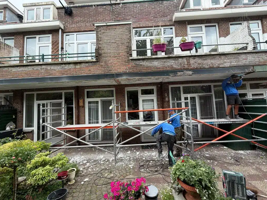 Project: grondige balkonrenovatie voor VVE in Voorburg