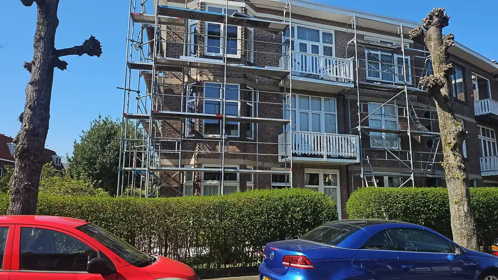 Grondige gevelrenovatie en vochtbestrijding VvE Rijswijk