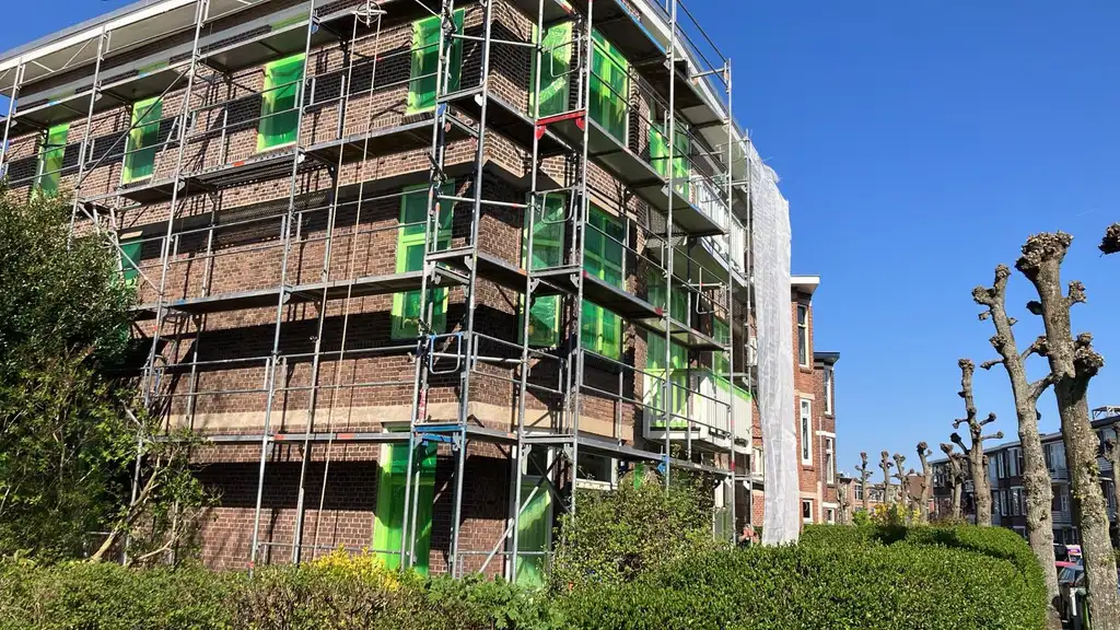 Grondige gevelrenovatie en vochtbestrijding VvE Rijswijk